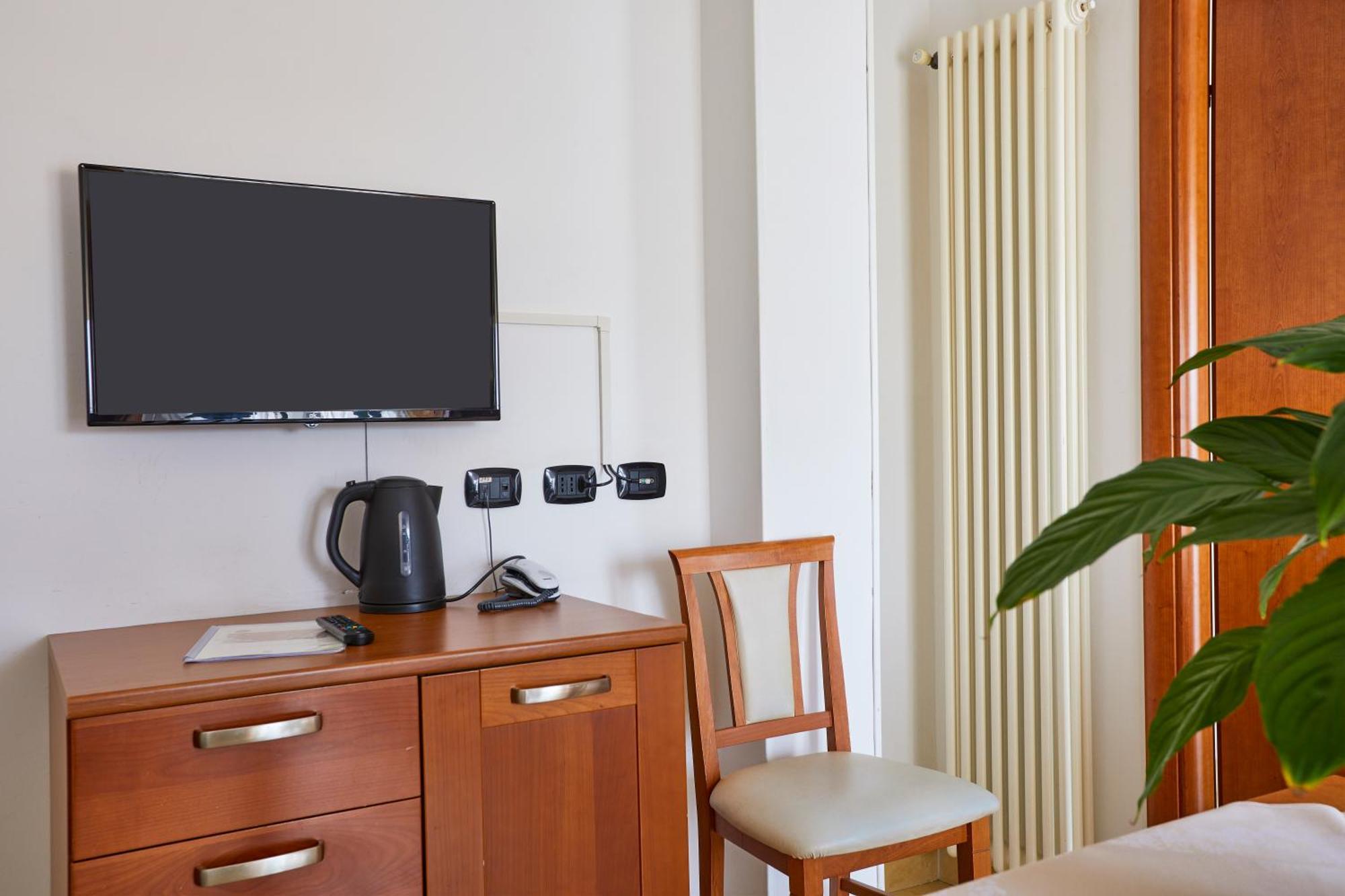 Residence Fellini Ρίμινι Εξωτερικό φωτογραφία