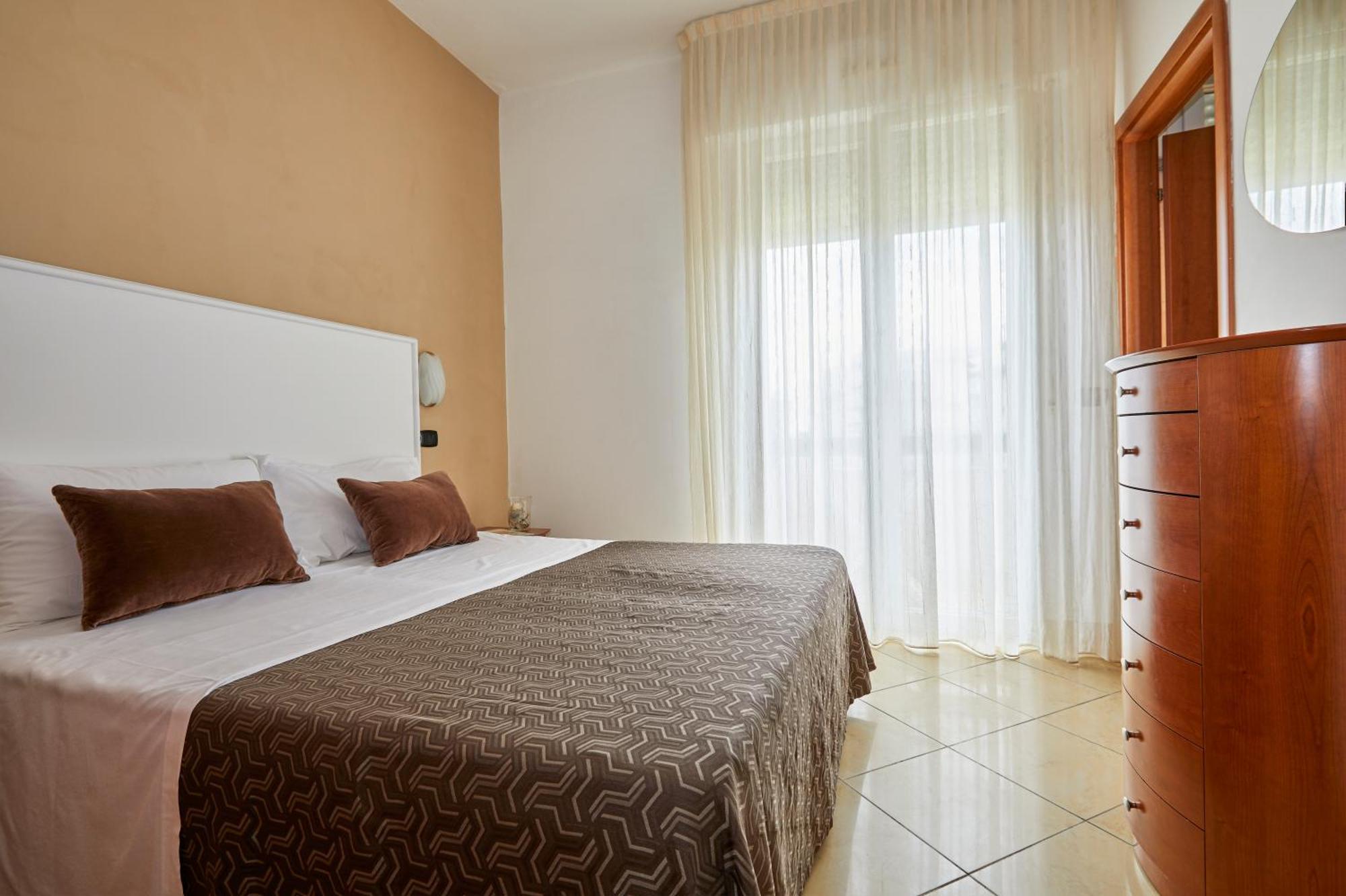 Residence Fellini Ρίμινι Εξωτερικό φωτογραφία