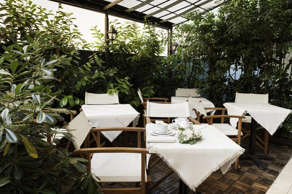 Residence Fellini Ρίμινι Εξωτερικό φωτογραφία