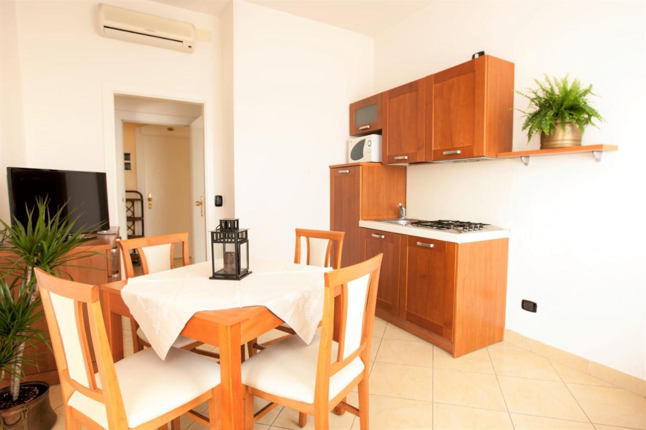 Residence Fellini Ρίμινι Εξωτερικό φωτογραφία