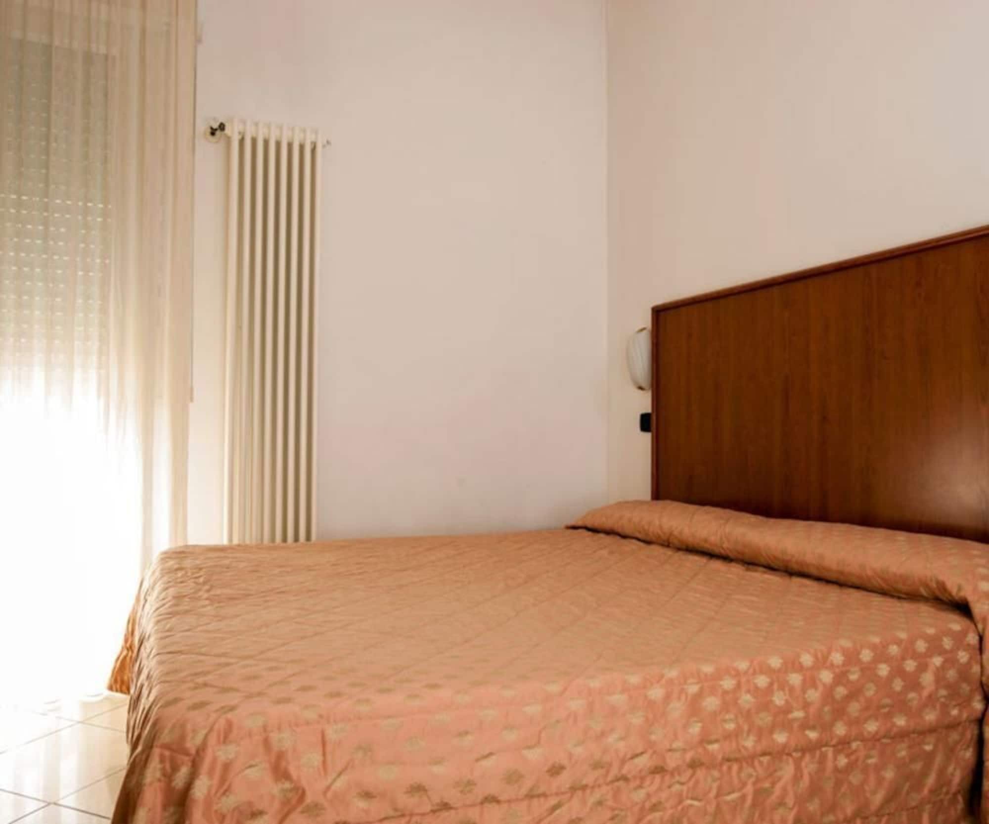 Residence Fellini Ρίμινι Εξωτερικό φωτογραφία